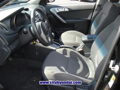 Kia Forte 2010 photo 2