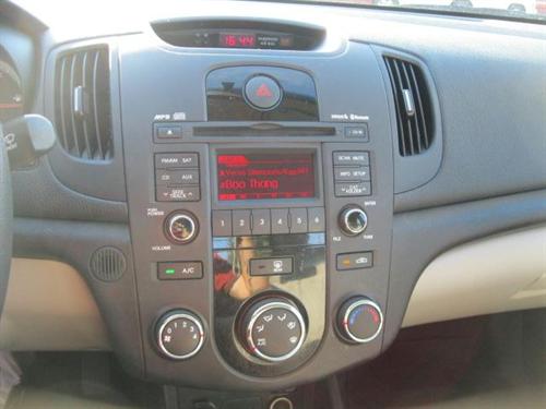 Kia Forte 2010 photo 1