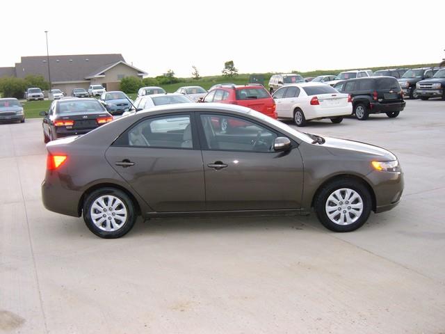 Kia Forte 2010 photo 3