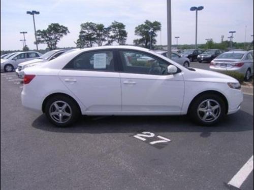 Kia Forte 2010 photo 1