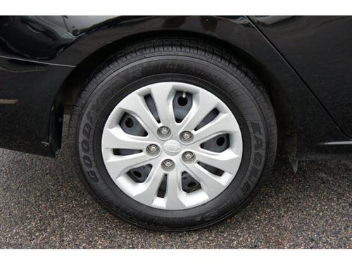 Kia Forte 2010 photo 2