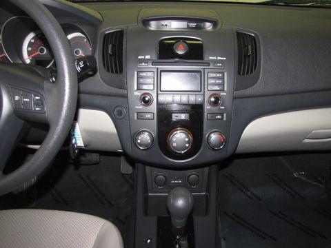 Kia Forte 2010 photo 1