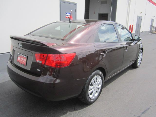 Kia Forte 2010 photo 3
