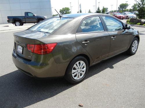 Kia Forte 2010 photo 1