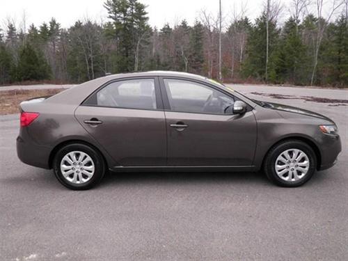 Kia Forte 2010 photo 4
