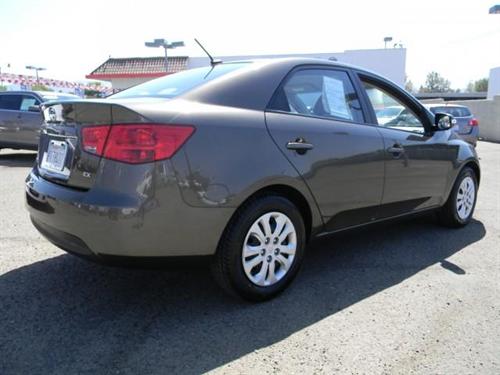 Kia Forte 2010 photo 2