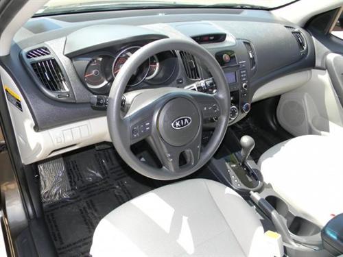 Kia Forte 2010 photo 3
