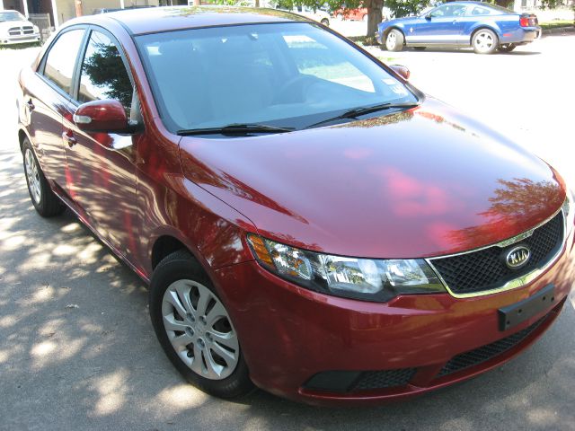 Kia Forte 2010 photo 2