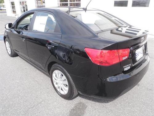 Kia Forte 2010 photo 2