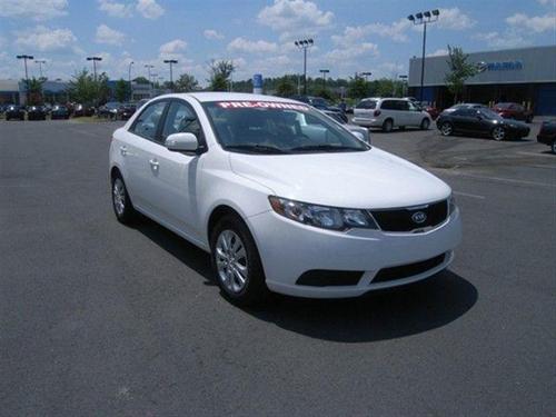 Kia Forte 2010 photo 2