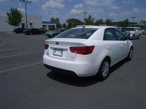 Kia Forte 2010 photo 3