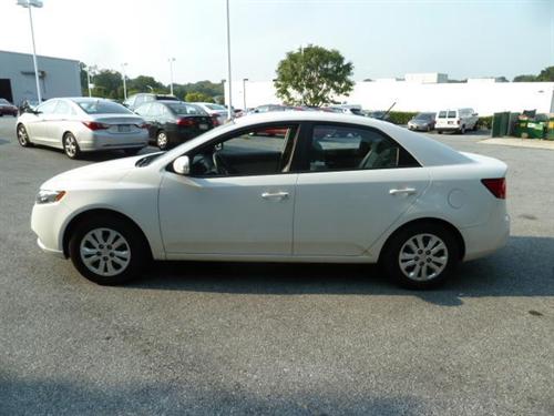 Kia Forte 2010 photo 1