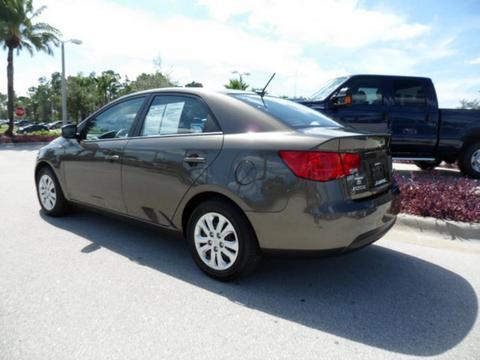 Kia Forte 2010 photo 2