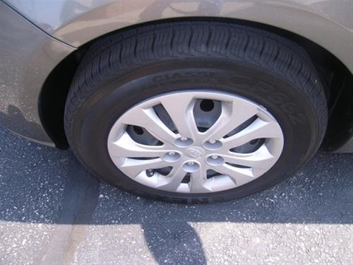 Kia Forte 2010 photo 2