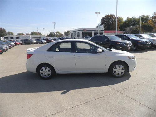 Kia Forte 2010 photo 4