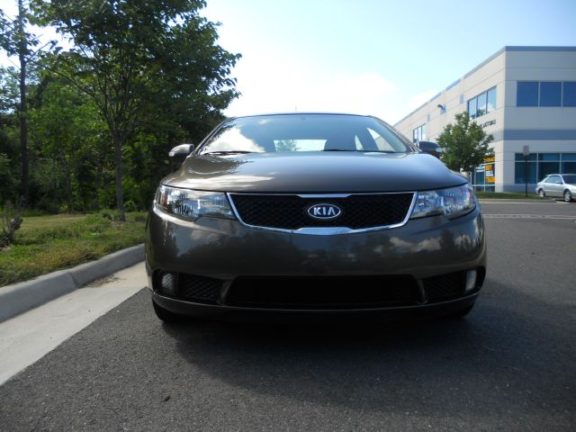 Kia Forte 2010 photo 1