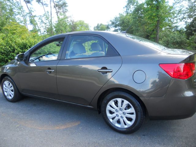 Kia Forte 2010 photo 4