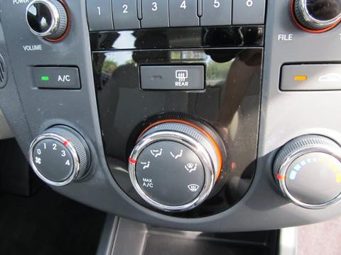 Kia Forte 2010 photo 2