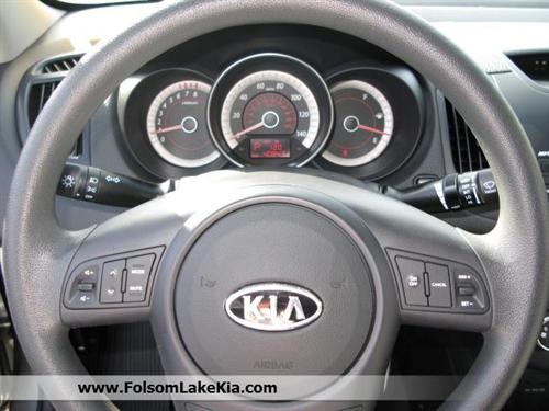 Kia Forte 2010 photo 1
