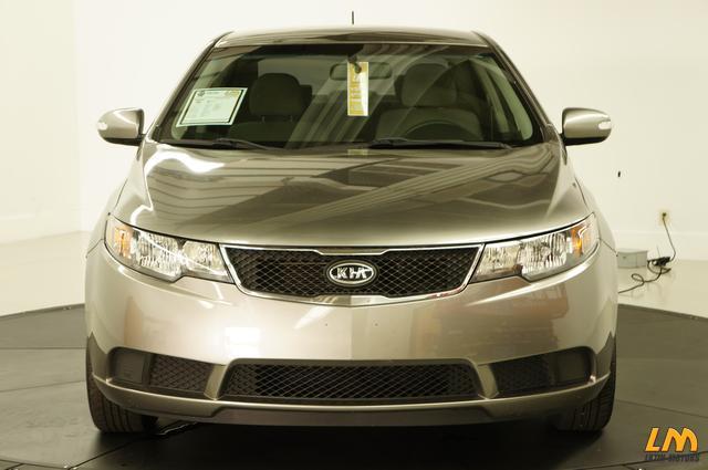 Kia Forte 2010 photo 4
