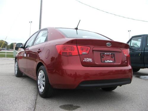 Kia Forte 2010 photo 1