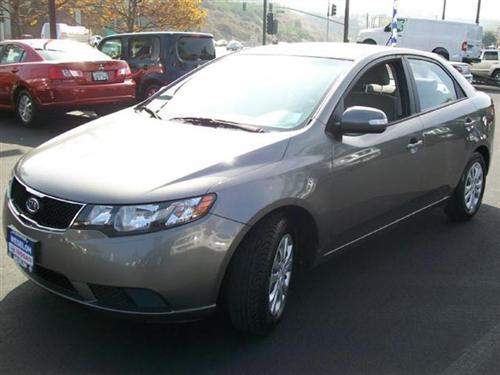 Kia Forte 2010 photo 2
