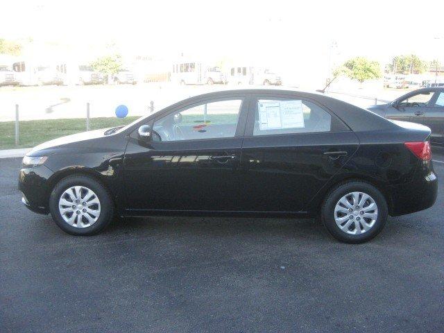 Kia Forte 2010 photo 1