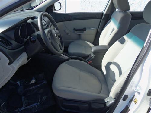Kia Forte 2010 photo 4