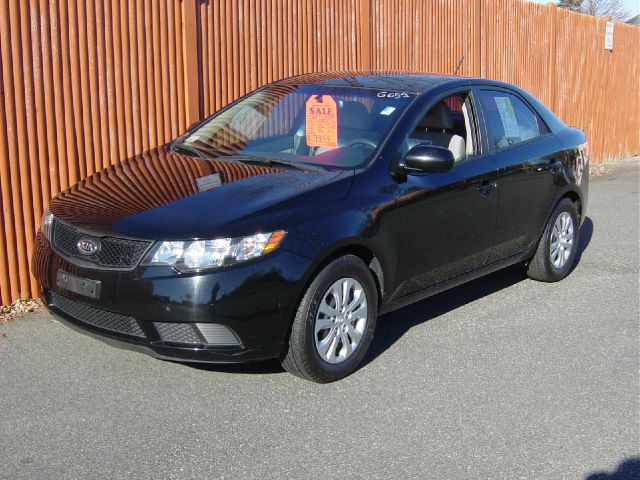 Kia Forte 2010 photo 1