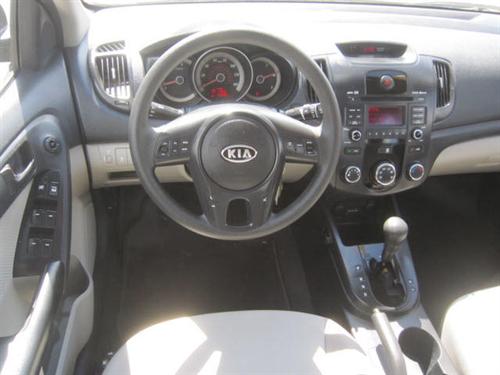 Kia Forte 2010 photo 3