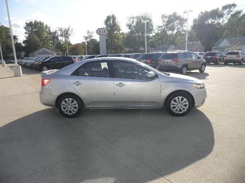 Kia Forte 2010 photo 4