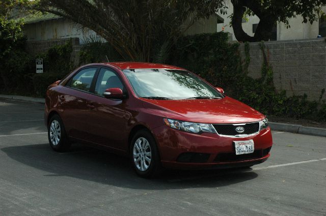 Kia Forte 2010 photo 3