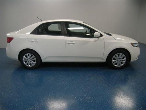 Kia Forte 2010 photo 1