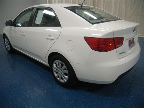 Kia Forte 2010 photo 4