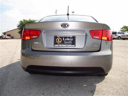Kia Forte 2010 photo 1