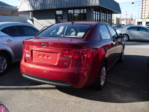 Kia Forte 2010 photo 4