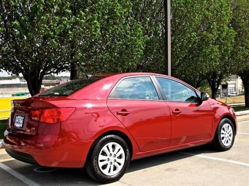 Kia Forte 2010 photo 4