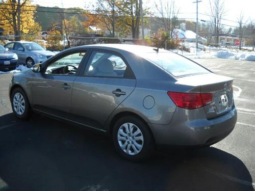 Kia Forte 2010 photo 4