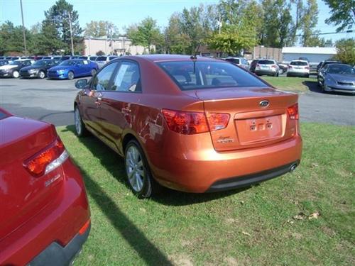 Kia Forte 2010 photo 2