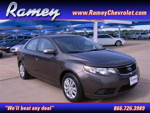 Kia Forte 2010 photo 2