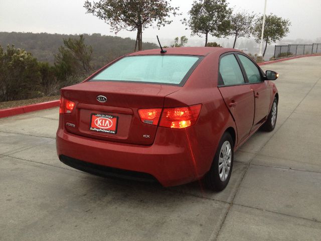 Kia Forte 2010 photo 3
