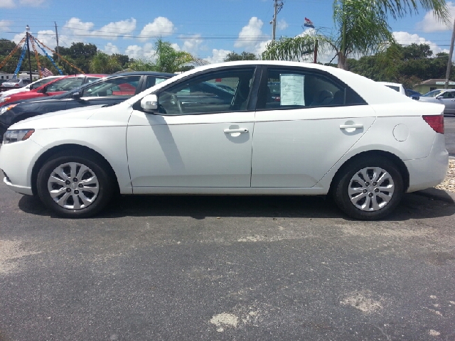 Kia Forte 2010 photo 3