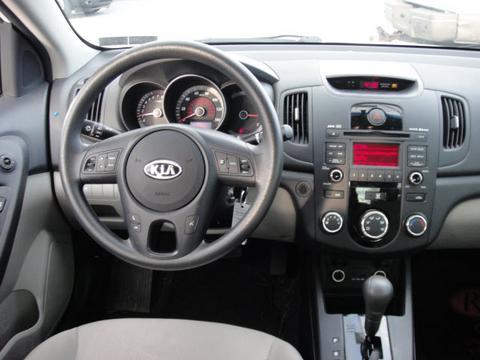 Kia Forte 2010 photo 1