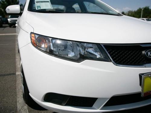 Kia Forte 2010 photo 1