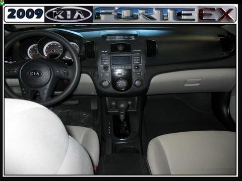 Kia Forte 2010 photo 1