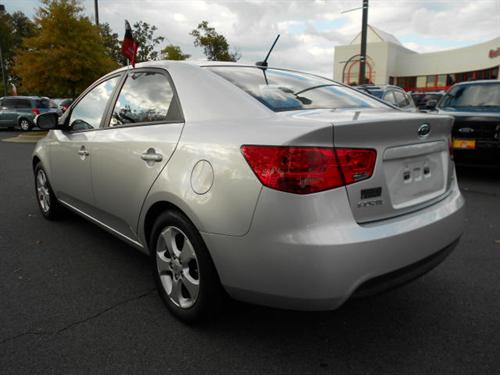 Kia Forte 2010 photo 1