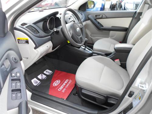 Kia Forte 2010 photo 2