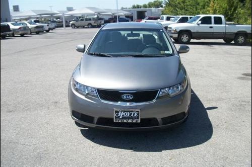 Kia Forte 2010 photo 1