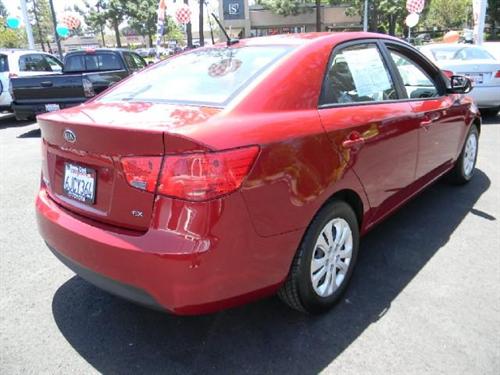 Kia Forte 2010 photo 3