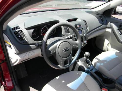 Kia Forte 2010 photo 5